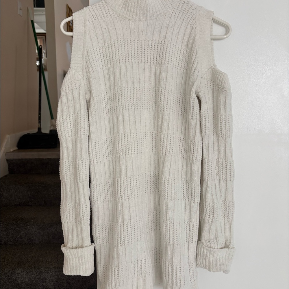Derek Heart Off-Shoulder Cream Sweater
